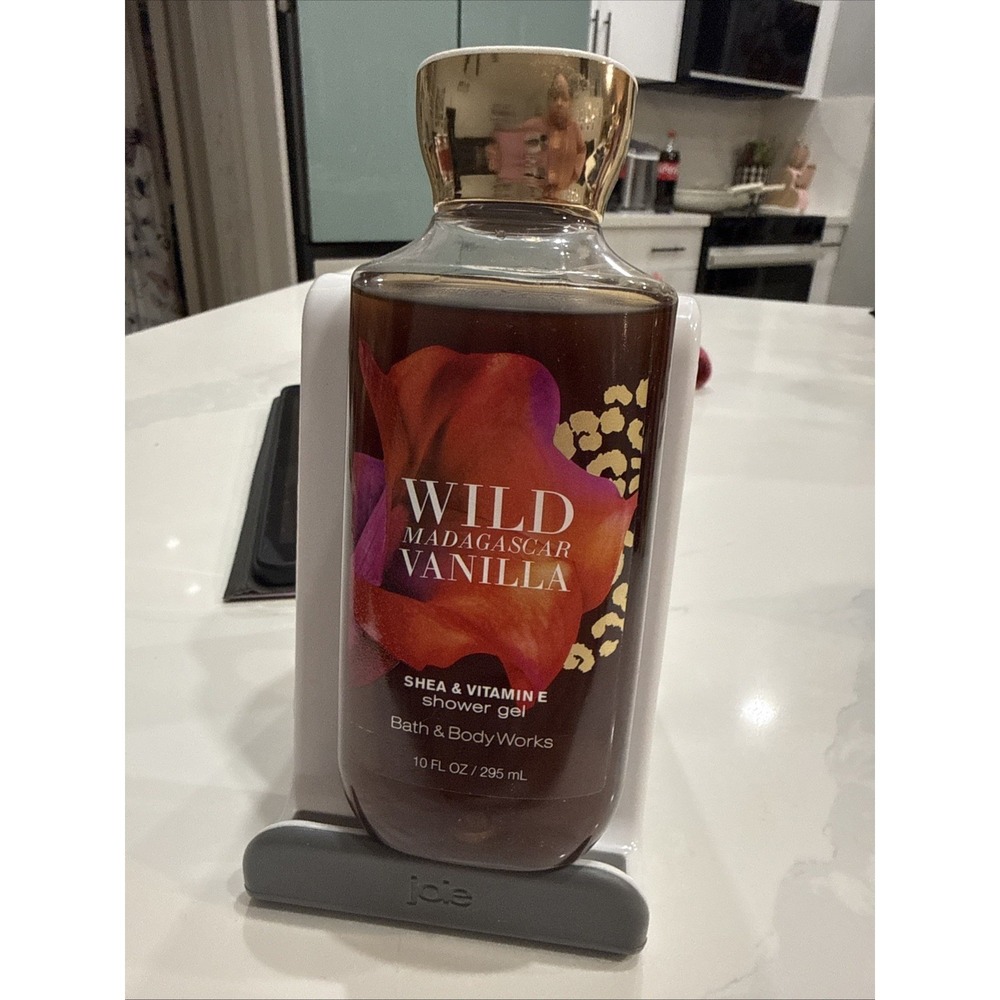 Bath & Body Works Wild Madagascar Vanilla‎ Shower Gel - 10 Oz Beauty New